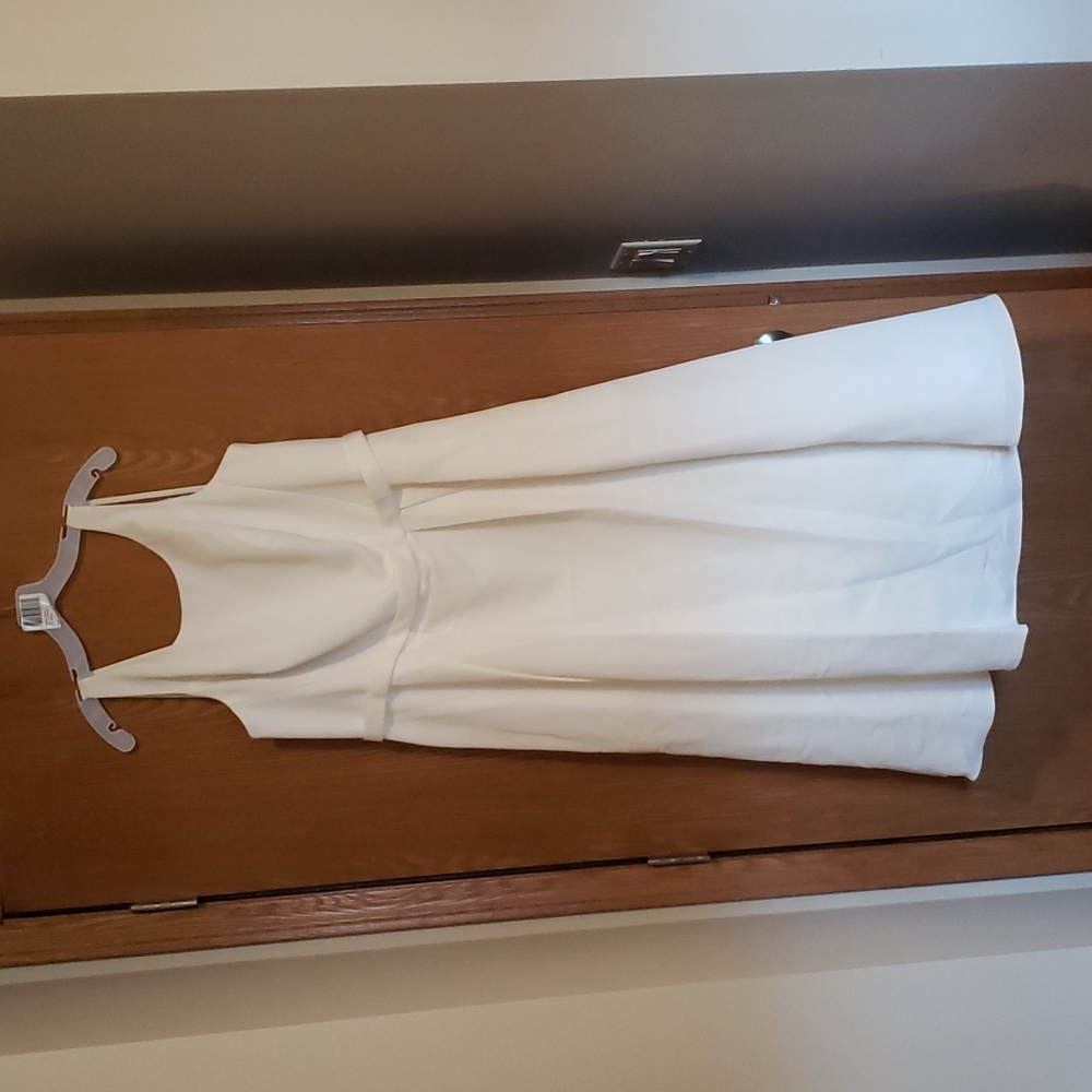 White sleeveless dress